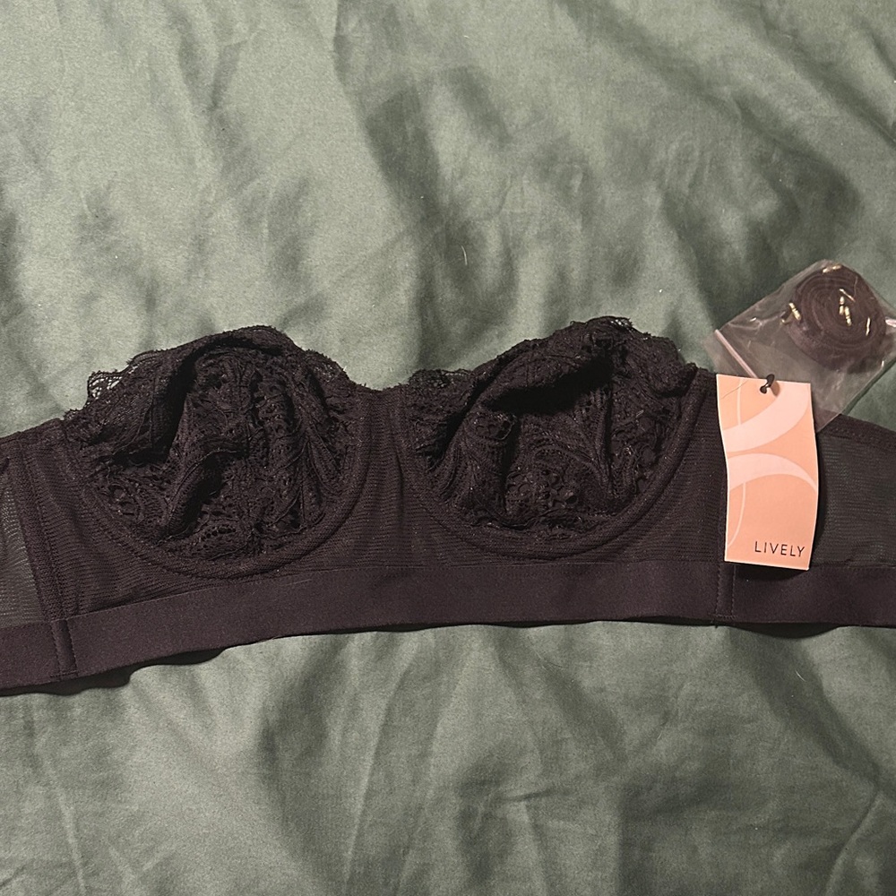 Lively Elegant Black Lace Bra